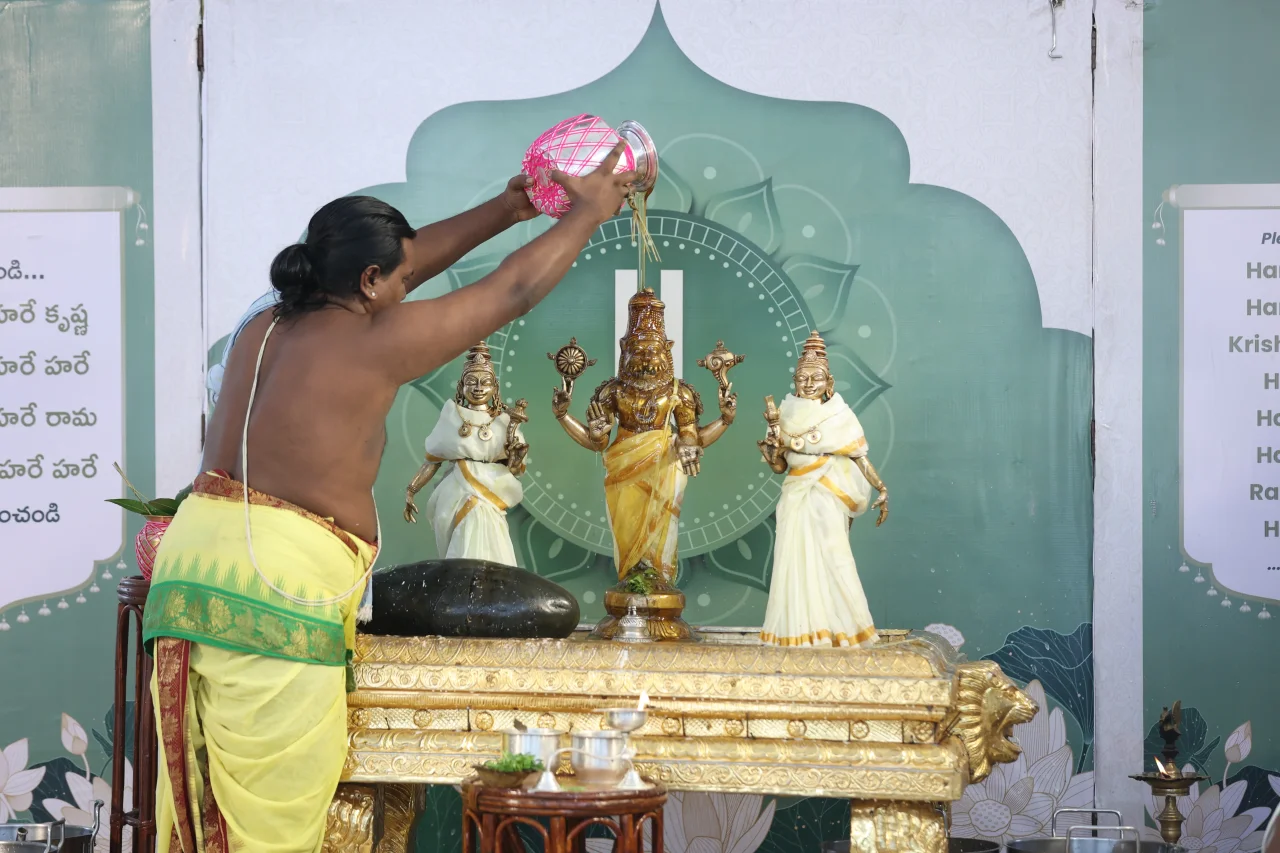 Swathi Nakshatra Abhiseka Sevak