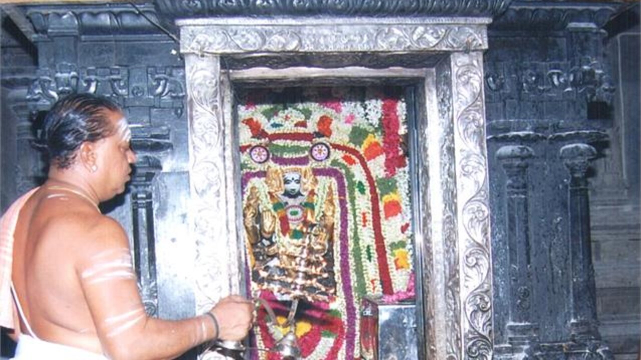 Apatsahayeswarar Temple (Brihaspati)